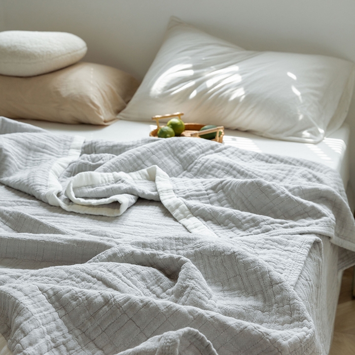 91家纺网 家纺一手货源 找家纺 雯雨家纺2023新款A类全棉纱布毛巾被 浅灰