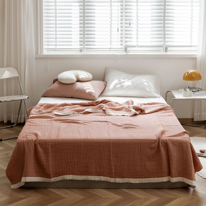 91家纺网 家纺一手货源 找家纺 雯雨家纺2023新款A类全棉纱布毛巾被 深粉