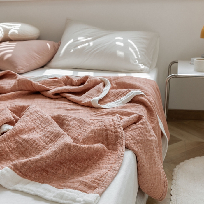 91家纺网 家纺一手货源 找家纺 雯雨家纺2023新款A类全棉纱布毛巾被 深粉
