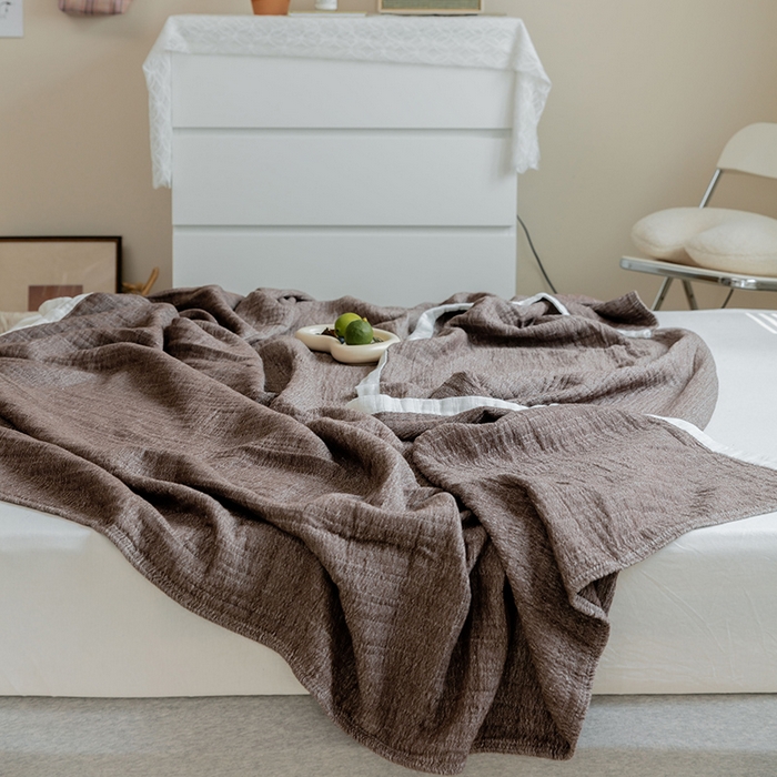 91家纺网 家纺一手货源 找家纺 雯雨家纺2023新款A类全棉纱布毛巾被 深咖