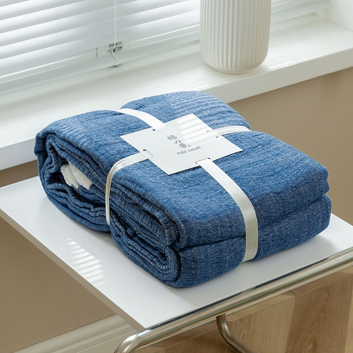 91家纺网 家纺一手货源 找家纺 雯雨家纺2023新款A类全棉纱布毛巾被 深蓝