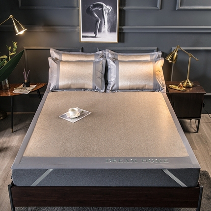 91家纺网 家纺一手货源 找家纺 印季 2023新款-600D（绣花）肌理纹4D三明治冰丝席 金驼