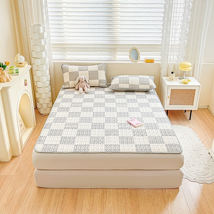 91家纺网 家纺一手货源 找家纺 柒月2023小清新乳胶凉席