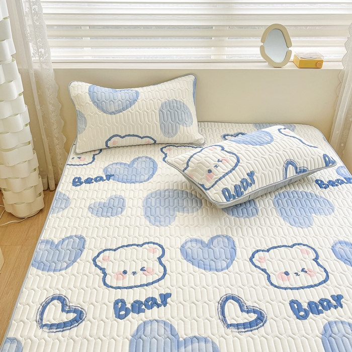 91家纺网 家纺一手货源 找家纺 柒月2023小清新乳胶凉席 爱心小熊