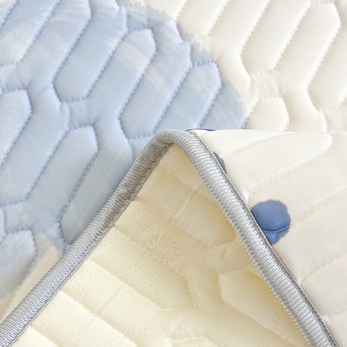 91家纺网 家纺一手货源 找家纺 柒月2023小清新乳胶凉席 爱心小熊