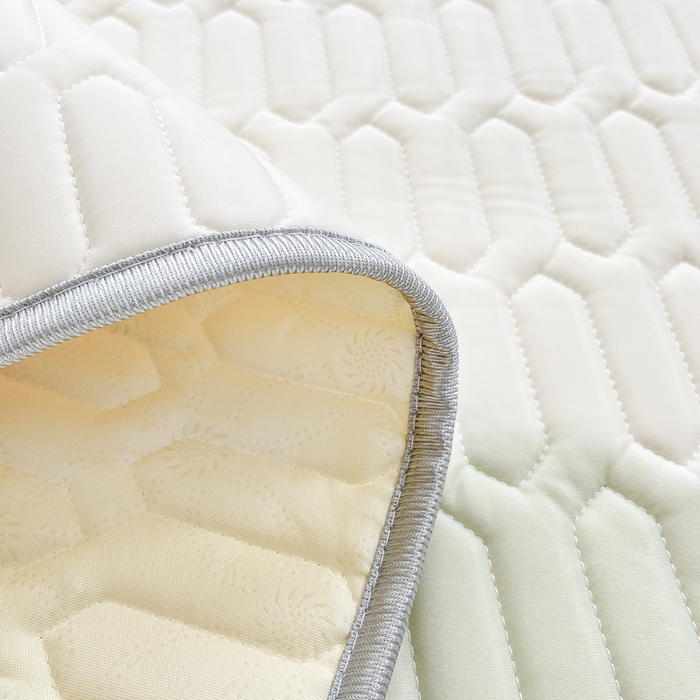 91家纺网 家纺一手货源 找家纺 柒月2023小清新乳胶凉席 彩虹爱心