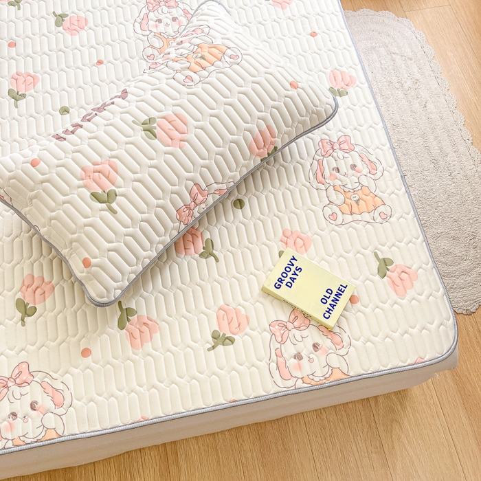 91家纺网 家纺一手货源 找家纺 柒月2023小清新乳胶凉席 花花萌兔