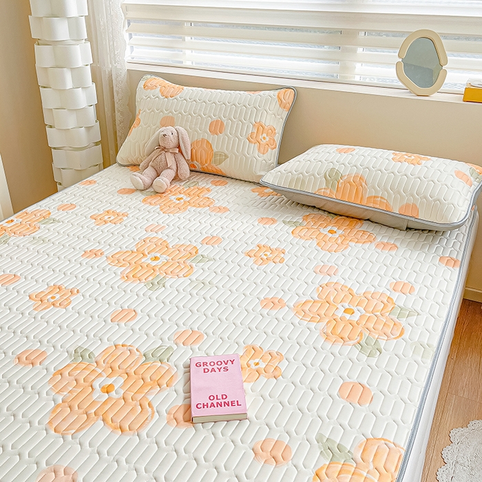 91家纺网 家纺一手货源 找家纺 柒月2023小清新乳胶凉席 橘气花花