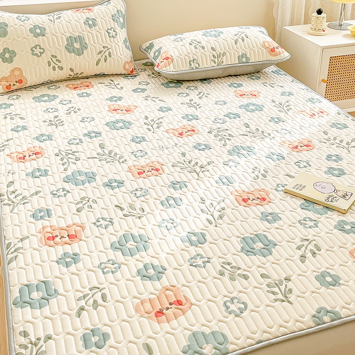 91家纺网 家纺一手货源 找家纺 柒月2023小清新乳胶凉席 蓝花小熊