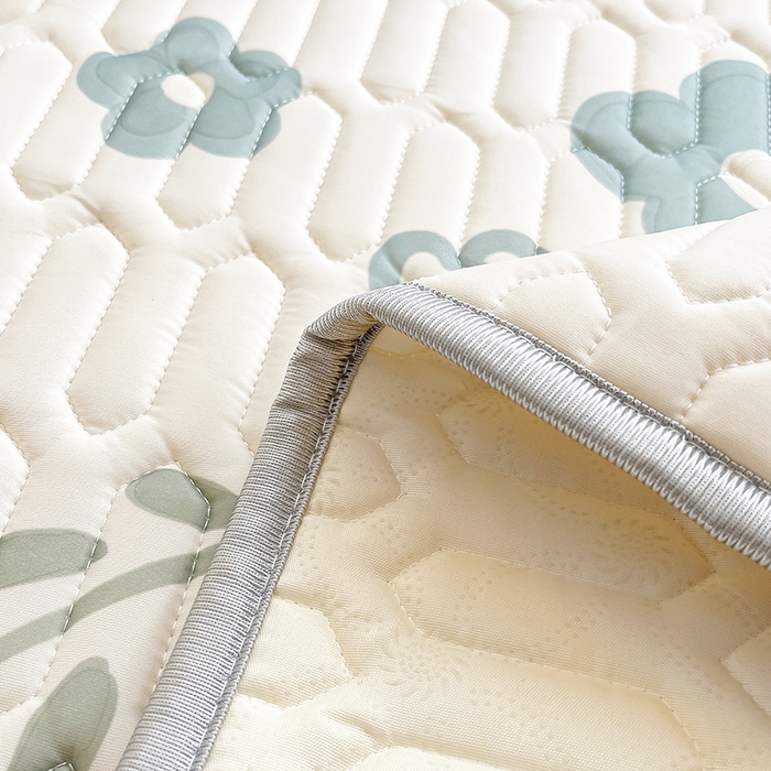 91家纺网 家纺一手货源 找家纺 柒月2023小清新乳胶凉席 蓝花小熊