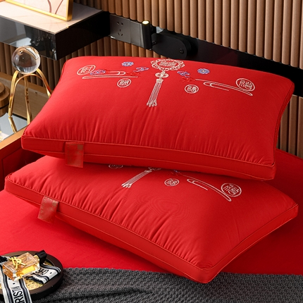 91家纺网 家纺一手货源 找家纺 （总）仁宇枕业 2023新款枕芯 大红婚庆结婚婚礼喜庆枕头