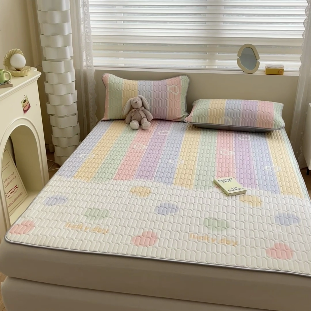 91家纺网 家纺一手货源 找家纺 柒月2023小清新乳胶凉席 彩虹爱心