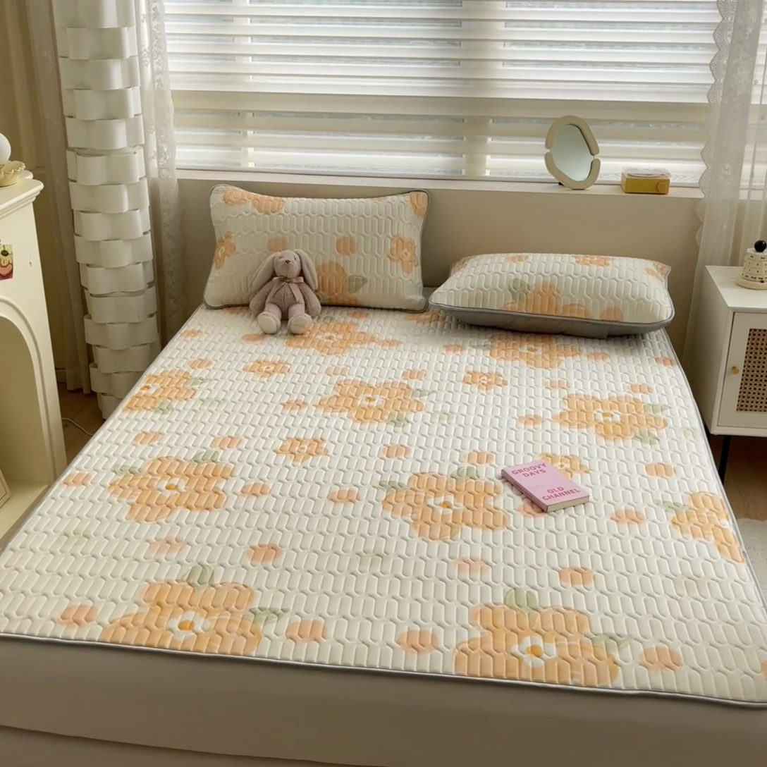 91家纺网 家纺一手货源 找家纺 柒月2023小清新乳胶凉席 橘气花花