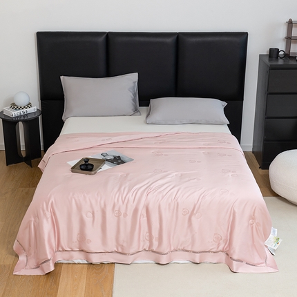 91家纺网 家纺一手货源 找家纺 （总）优姿家纺2024新品60s莫代尔镂空提花夏被-香谨艾草