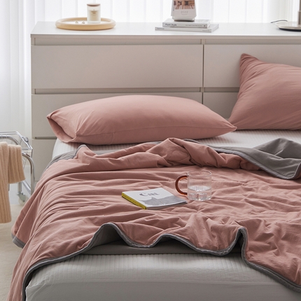 91家纺网 家纺一手货源 找家纺 （总）风向标 2023新款全棉针织双拼夏被