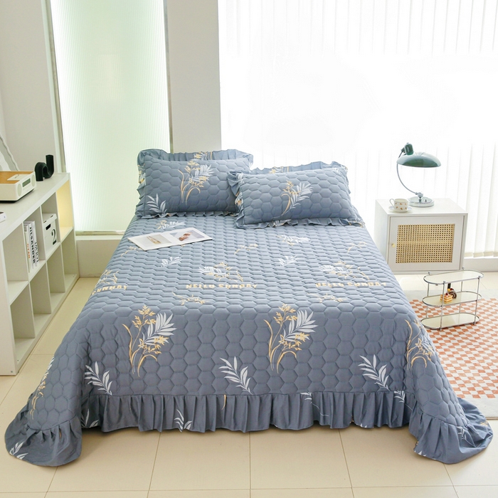 91家纺网 家纺一手货源 找家纺 情煊家纺 2023新款全棉夹棉印花床盖三件套(可定制尺寸) 叶之恋