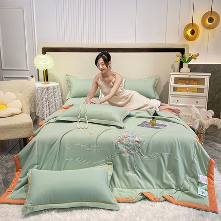 91家纺网 家纺一手货源 找家纺 （总）漫布云 2023新款大版花卉刺绣花香夏被系列