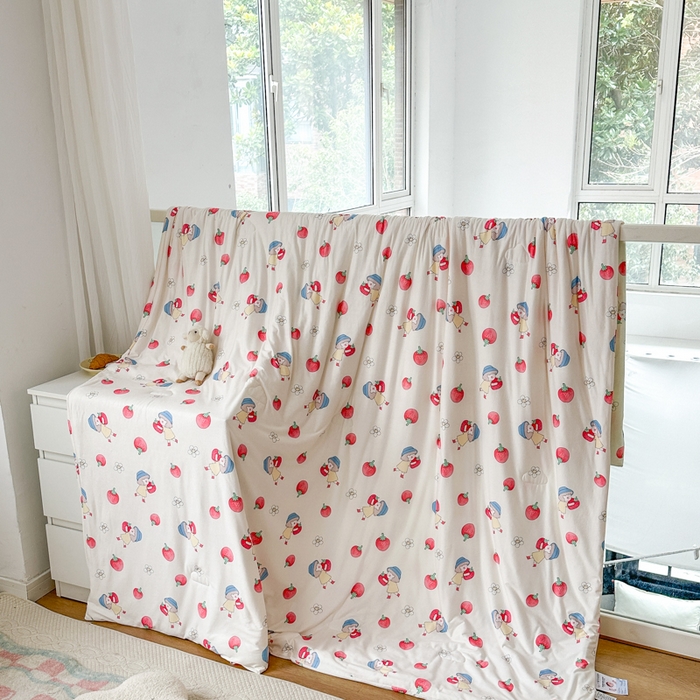 91家纺网 家纺一手货源 找家纺 木堇家居 2023新款针织夏被A类大豆针织棉夏被 草莓女孩