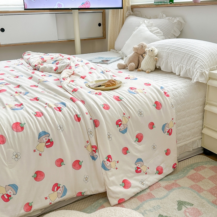 91家纺网 家纺一手货源 找家纺 木堇家居 2023新款针织夏被A类大豆针织棉夏被 草莓女孩