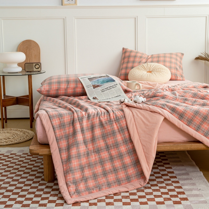 91家纺网 家纺一手货源 找家纺 鸣升 新款全棉色织水洗棉棉花夏被（图片2无模特） 芳华粉