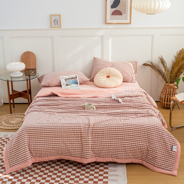 91家纺网 家纺一手货源 找家纺 鸣升 新款全棉色织水洗棉棉花夏被（图片2无模特） 粉小格