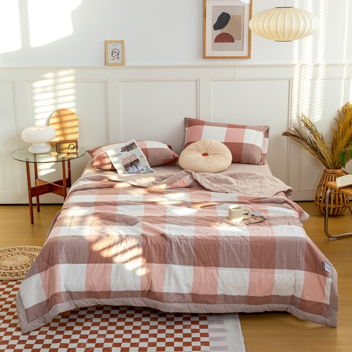 91家纺网 家纺一手货源 找家纺 鸣升 新款全棉色织水洗棉棉花夏被（图片2无模特） 粉大格