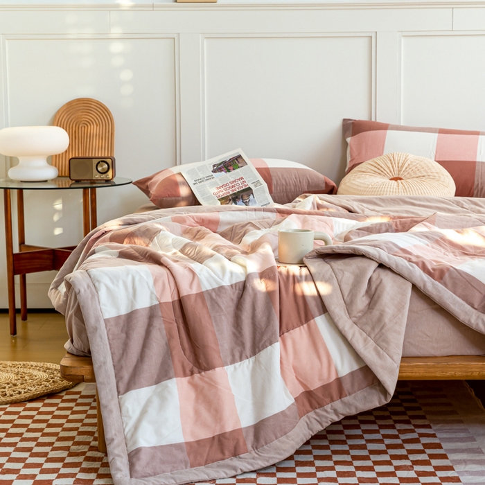 91家纺网 家纺一手货源 找家纺 鸣升 新款全棉色织水洗棉棉花夏被（图片2无模特） 粉大格