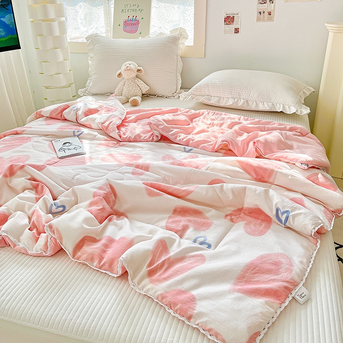 91家纺网 家纺一手货源 找家纺 寐居 2023新款A类亲肤水洗棉夏凉被 粉爱心