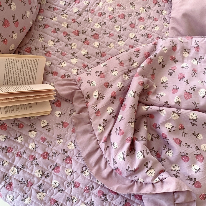 91家纺网 家纺一手货源 找家纺 星期八2023款水洗棉麻床盖+枕套+夏被 草莓