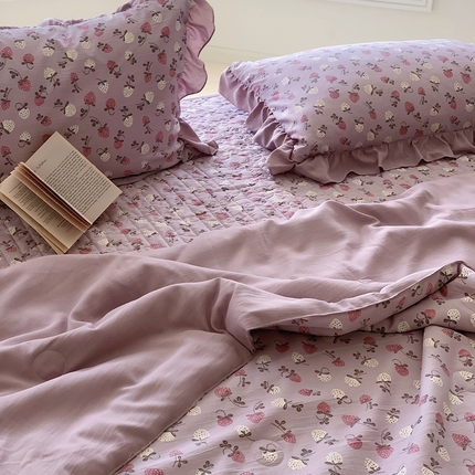 星期八2023款水洗棉麻床盖+枕套+夏被 草莓