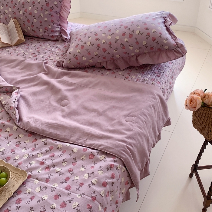 91家纺网 家纺一手货源 找家纺 星期八2023款水洗棉麻床盖+枕套+夏被 草莓