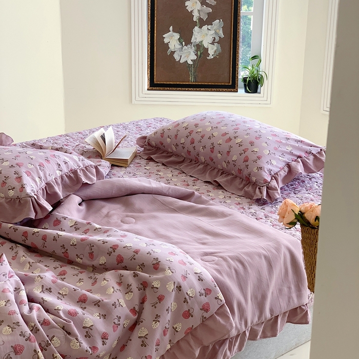 91家纺网 家纺一手货源 找家纺 星期八2023款水洗棉麻床盖+枕套+夏被 草莓