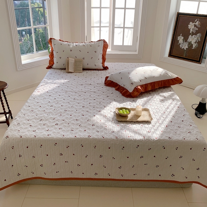 91家纺网 家纺一手货源 找家纺 星期八2023款水洗棉麻床盖+枕套+夏被 樱桃