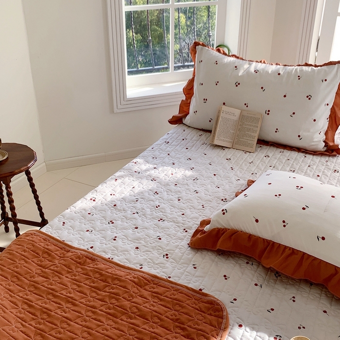 91家纺网 家纺一手货源 找家纺 星期八2023款水洗棉麻床盖+枕套+夏被 樱桃