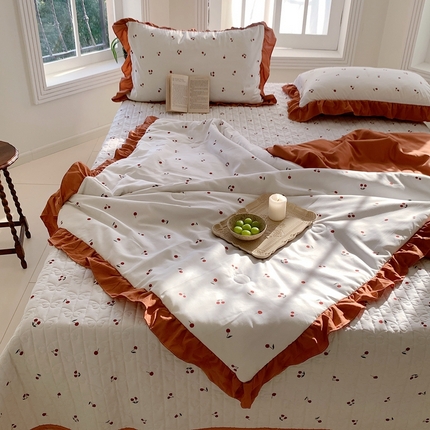 91家纺网 家纺一手货源 找家纺 星期八2023款水洗棉麻床盖+枕套+夏被 樱桃