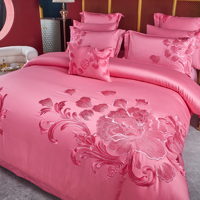 91家纺网 家纺一手货源 找家纺 高大尚 2023新款长绒棉奢华婚庆多件套系列-甜甜蜜蜜（粉） 床盖款六件套