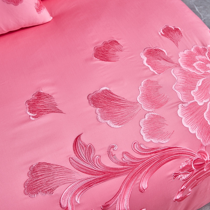 91家纺网 家纺一手货源 找家纺 高大尚 2023新款长绒棉奢华婚庆多件套系列-甜甜蜜蜜（粉） 床盖款六件套