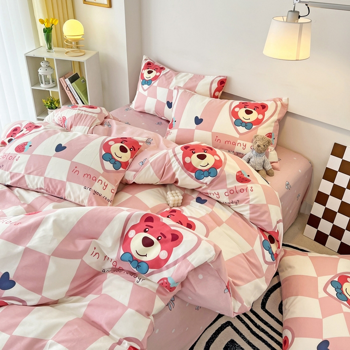 91家纺网 家纺一手货源 找家纺 西引力 2023新款全棉AB版童趣印花套件系列单品床单床笠 害羞熊