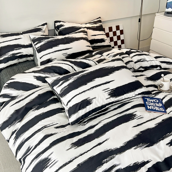 91家纺网 家纺一手货源 找家纺 西引力2023新款全棉AB版童趣印花套件系列四件套  云端