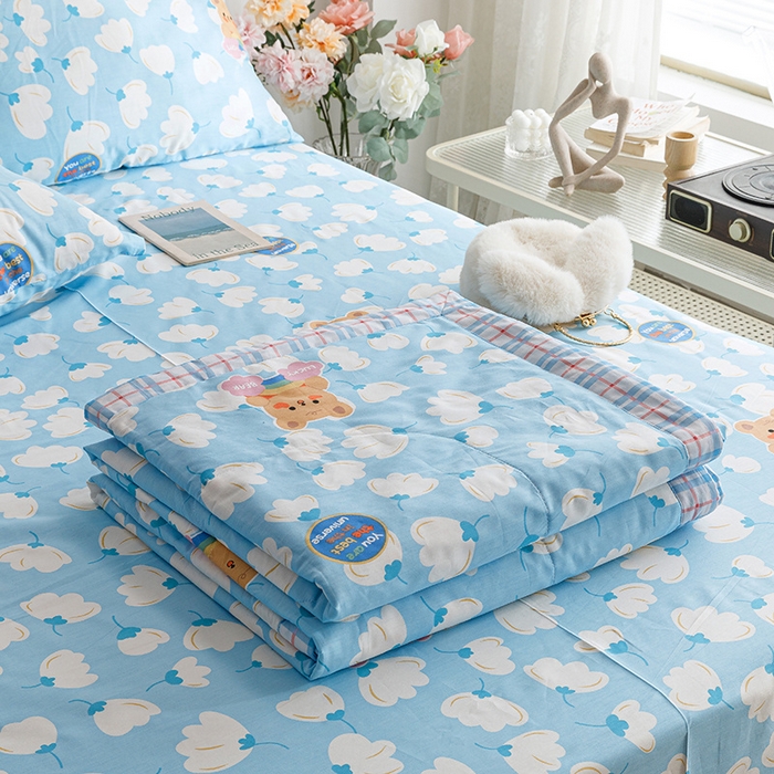 91家纺网 家纺一手货源 找家纺 莱宁被业 2023新款13070纯棉夏凉被全棉夏被四件套 彩虹云朵