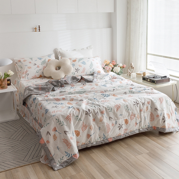 91家纺网 家纺一手货源 找家纺 莱宁被业 2023新款13070纯棉夏凉被全棉夏被四件套 朵拉花园