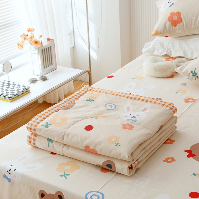 91家纺网 家纺一手货源 找家纺 莱宁被业 2023新款13070纯棉夏凉被全棉夏被四件套 贩卖蜜糖