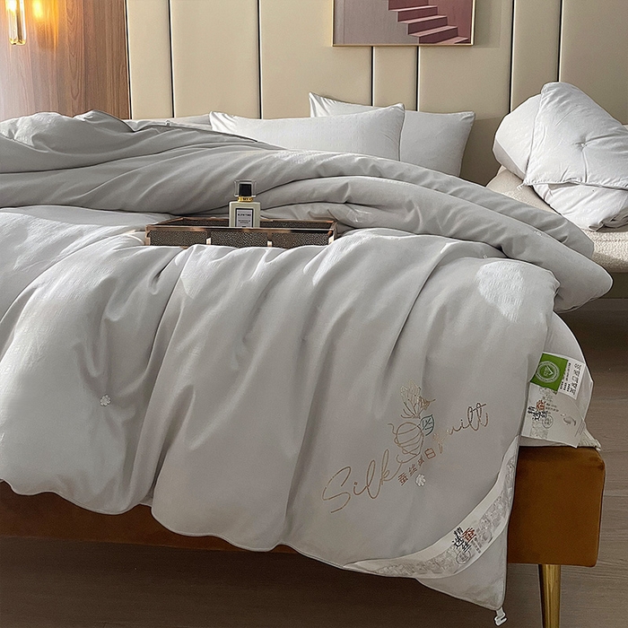 91家纺网 家纺一手货源 找家纺 蓝庭 2023新款提花抗菌被子被芯夏被空调被春秋被冬被 灰色