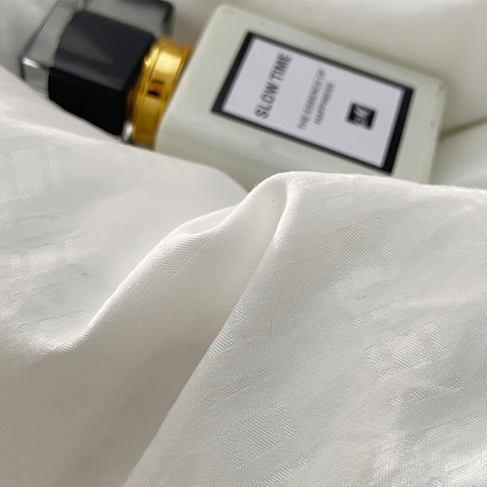 91家纺网 家纺一手货源 找家纺 蓝庭2023新款提花抗菌被子被芯夏被空调被春秋被冬被 白色