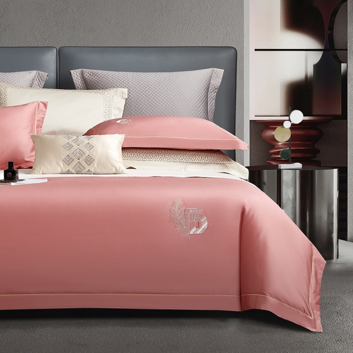 91家纺网 家纺一手货源 找家纺 琉宿 2023新款澳棉CR工艺50s双股长绒棉绣花四件套露西亚刺绣系列 露西亚-粉豆沙