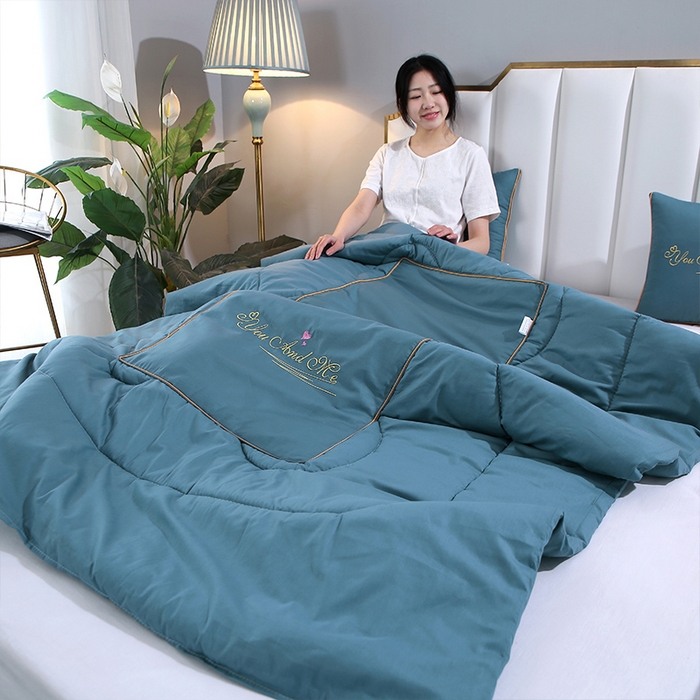 91家纺网 家纺一手货源 找家纺 （总）照世 2023新款 全棉简约系列抱枕被