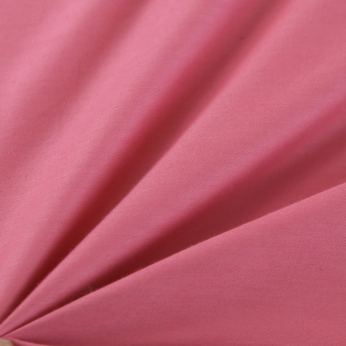 91家纺网 家纺一手货源 找家纺 照世 2023新款 全棉简约系列抱枕被 粉色