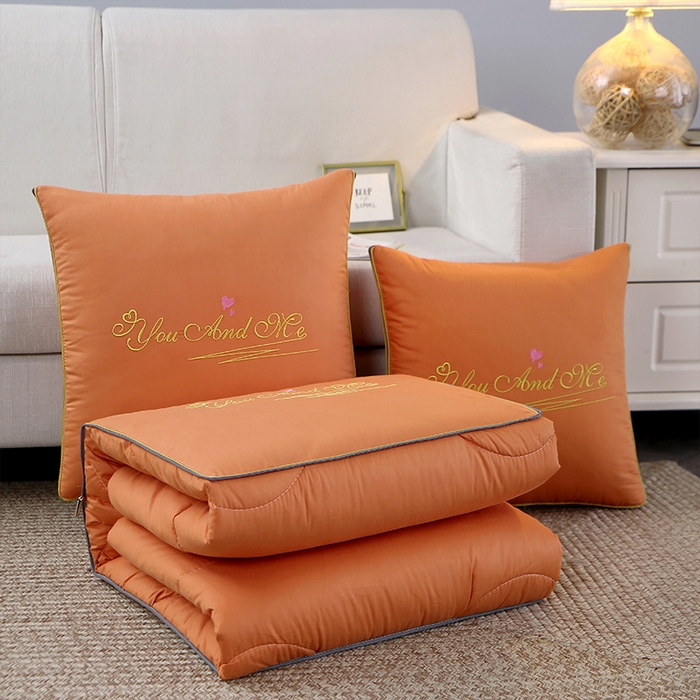 91家纺网 家纺一手货源 找家纺 照世 2023新款 全棉简约系列抱枕被 橘色