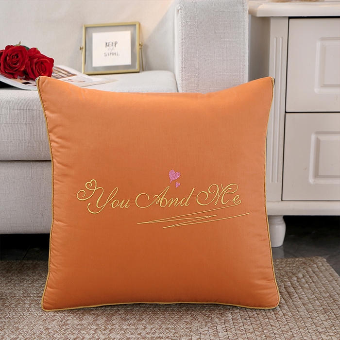 91家纺网 家纺一手货源 找家纺 照世 2023新款 全棉简约系列抱枕被 橘色