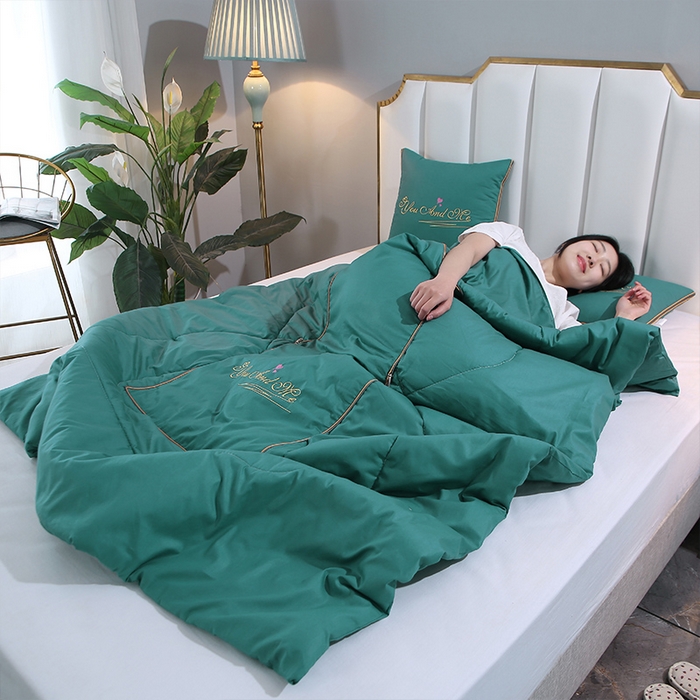 91家纺网 家纺一手货源 找家纺 照世 2023新款 全棉简约系列抱枕被 绿色